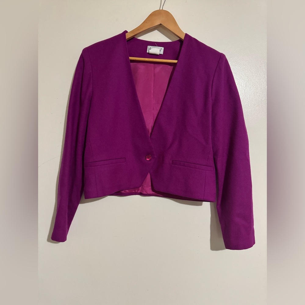 That’s Me vintage 100% wool magenta pink blazer size 9 - 10